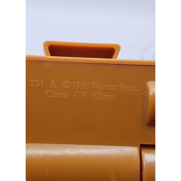 Daffy Duck Looney Tunes Space Jam Court Figure 1996 McDonalds Meal Toy - Picture 7 of 7